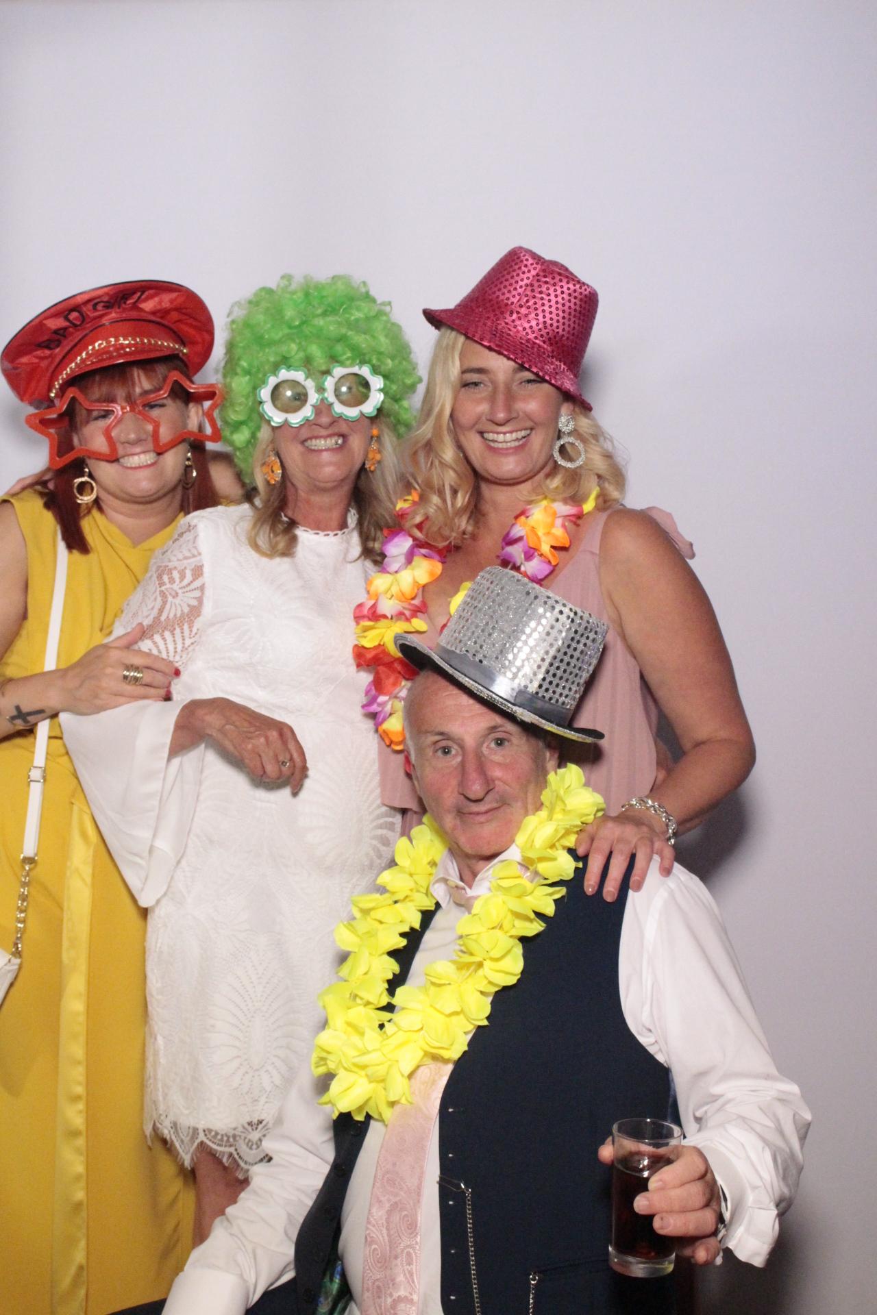 Gemma & Scott's Wedding | View more photos from the event at gallery.myphotoboothexperience.co.uk/u/MyPhotoBoothExperienceLtd/Gemma-Scotts-Wedding